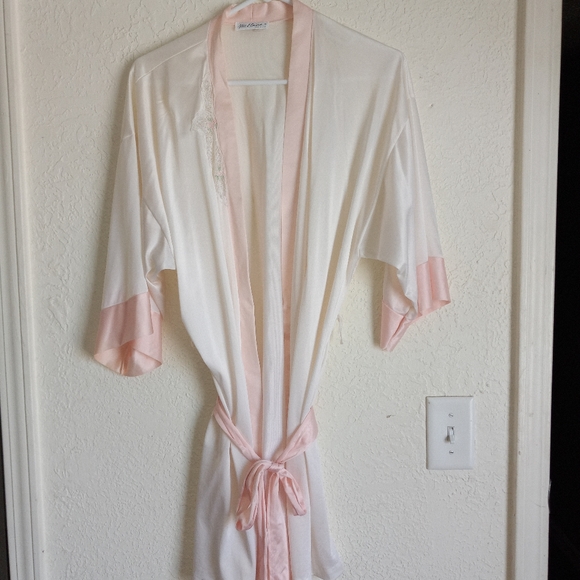 Miss Elaine Other - Miss Elaine Robe